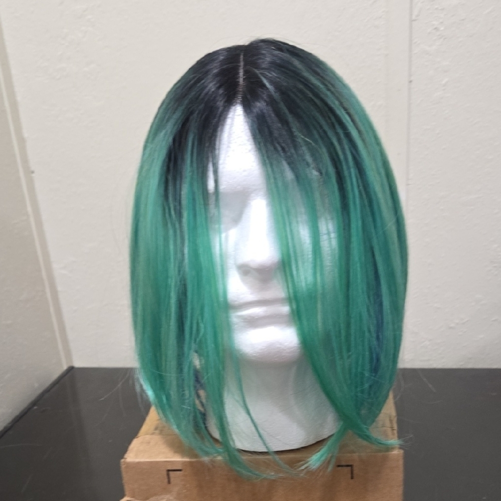 Stylish Black and Green Ombre Wig
